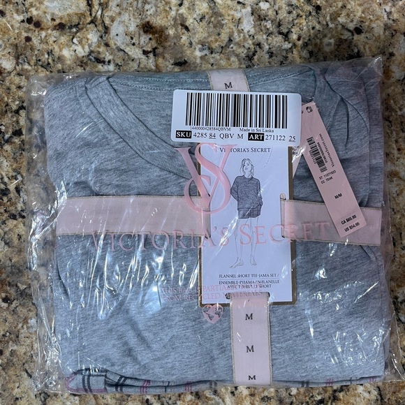 Victoria's Secret Flannel Tee-Jama Set Gray and Pink. NWT. - Picture 5 of 6